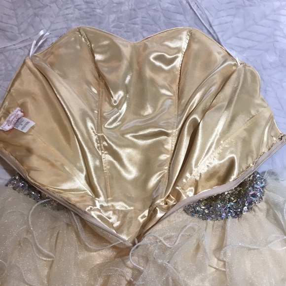 Womens Gold Graduation Dress - Picture 8 of 8